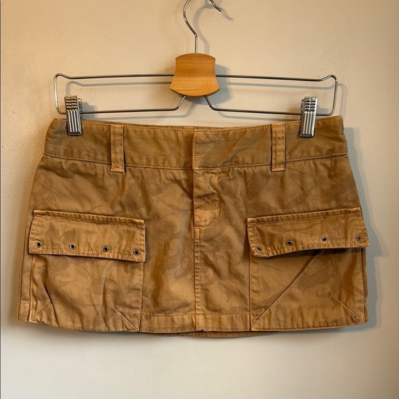 Guess Jeans Womans Beige Floral Print Micro Mini Skirt SZ 27 - Picture 1 of 4